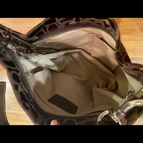 Brown and Tan COACH purse amazing handle detail - Picture 5 of 7